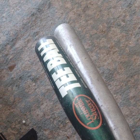 Assorted Baseball Bats - Picture 7 of 8